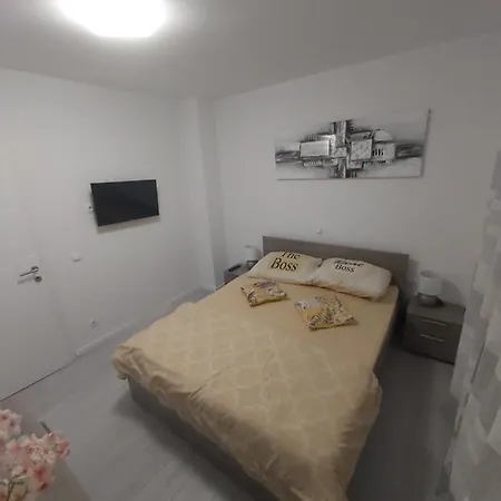 Apartman Petra 아파트 *