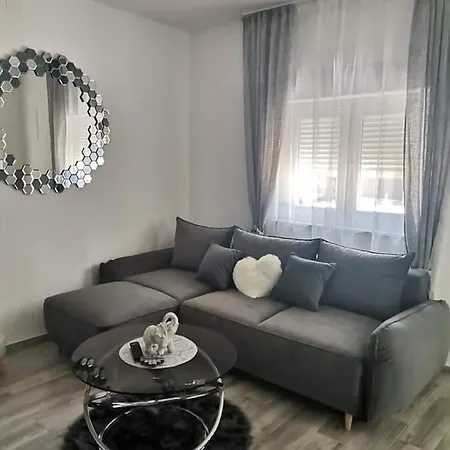 Apartman Petra *