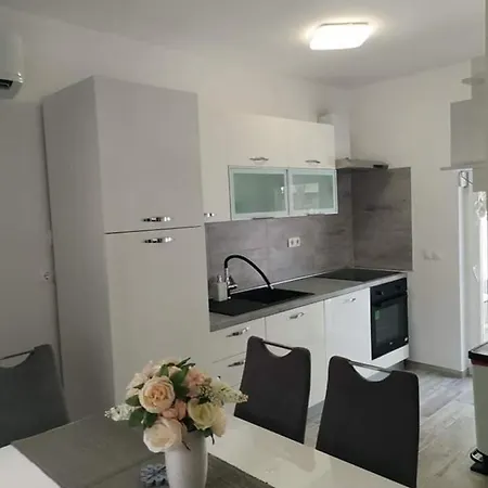 Apartman Petra *